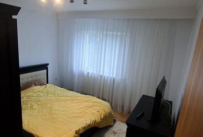 Apartament cu 3 camere decomandat în Eremia - 10