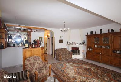 Casă cu 7 camere cu Teren 450 Mp în Clăbucet - 16