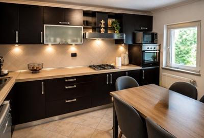 Apartament cu 4 camere decomandat în Ultracentral