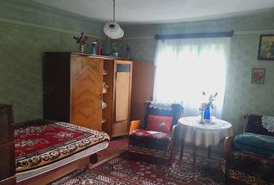 Casă cu 3 camere cu Teren 3600 Mp în Bărbătești
