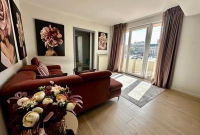 Apartament cu 3 camere semidecomandat în Calea Victoriei
