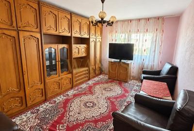 Apartament cu 2 camere decomandat, mobilat în Central