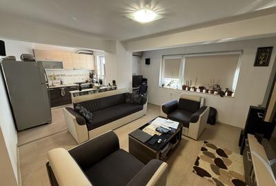 Apartament cu 2 camere decomandat, mobilat în Kamsas