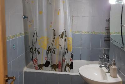 Apartament cu 2 camere decomandat în Steaua