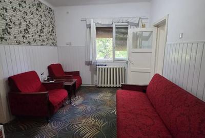 Casă cu 3 camere în Central