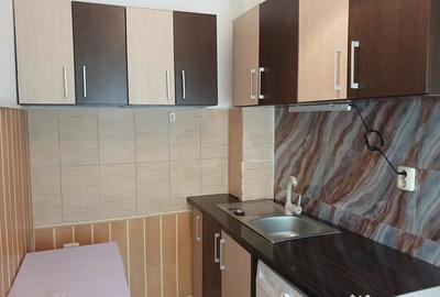 Apartament cu 2 camere decomandat în Far - 1