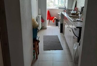 Apartament cu 2 camere semidecomandat în P-ța Muncii