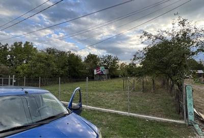 Teren de 941 mp, în Buriaș - 3