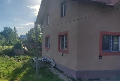 Casă cu 2 camere cu Teren 1500 Mp în Ungheni - 4