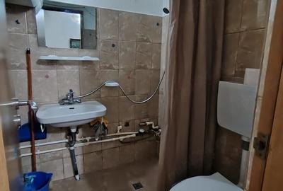 Garsonieră decomandată în Podu Roș
