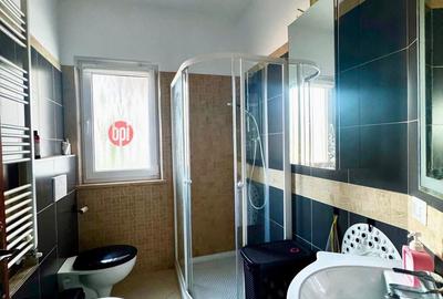 Casă cu 5 camere cu Teren 798 Mp în Slatina