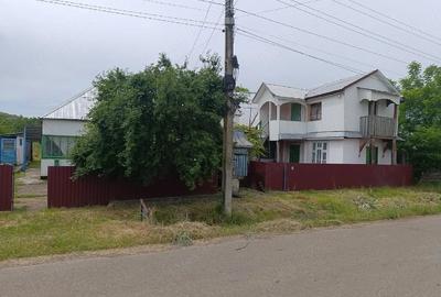 Casă cu Teren 2200 Mp în Iacobeni - 5