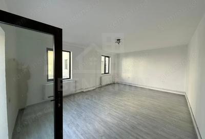 Casă cu Teren 320 Mp în Central - 3