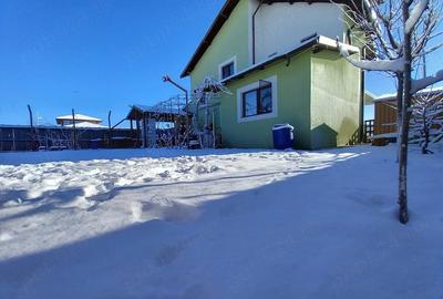 Casă cu Teren 500 Mp în Craiovei - 1