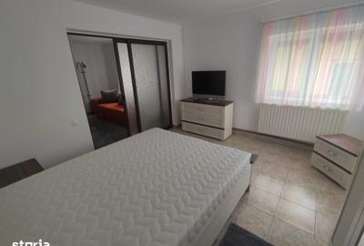 Casă cu 3 camere semidecomandat cu Teren 240 Mp în Coiciu