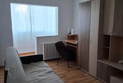 Garsonieră decomandată în Central