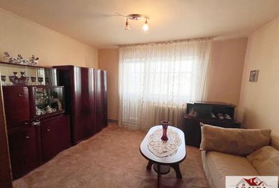 Apartament cu 2 camere decomandat în Cetate