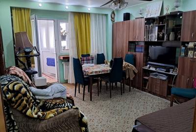 Apartament cu 2 camere decomandat, mobilat în Nerva Traian