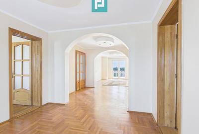Casă individuală cu 13 camere cu Teren 3405 Mp în Sânmartin - 16