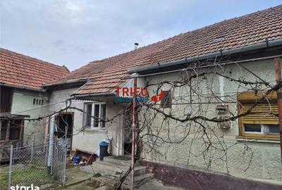 Casă cu 5 camere cu Teren 1651 Mp în Bărăbanț - 1