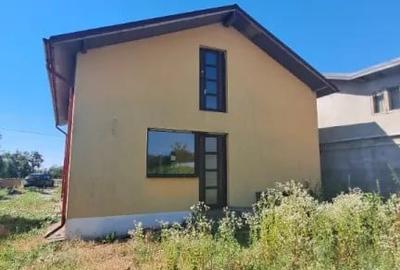 Casă cu 4 camere în Brătășanca - 4