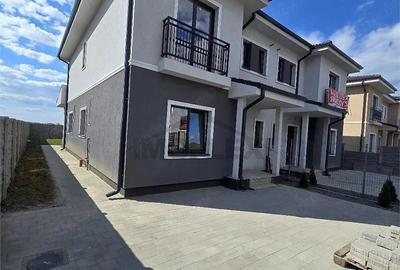 Casă cu 5 camere cu Teren 270 Mp în Giroc