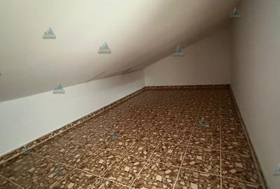 Casă cu 6 camere cu Canalizare în Nord-Est - 14