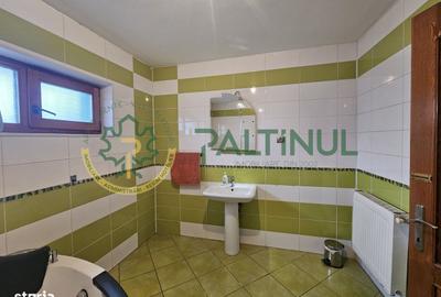 Casă cu 4 camere în Central - 1