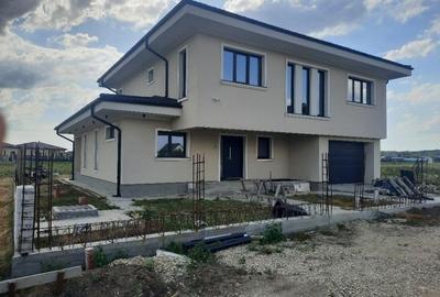 Casă individuală cu 6 camere cu Canalizare în Gulia - 12