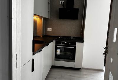 Apartament cu 3 camere decomandat în Ostroveni - 1