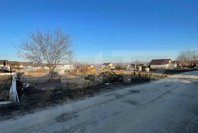 Teren de 768 mp, în Central