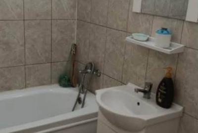 Garsonieră decomandată în Palas - 2