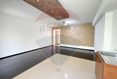 Apartament cu 2 camere decomandat în Central - 3