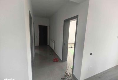 Casă cu 4 camere cu Teren 400 Mp în Domnești