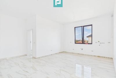 Duplex cu 6 camere cu Canalizare în Moșnița Veche - 2