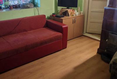 Casă cu 3 camere în Lazuri - 1
