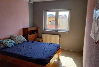 Apartament cu 2 camere decomandat în Tractorul - 5
