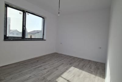Casă individuală cu 4 camere cu Canalizare în Costi - 12