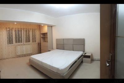 Apartament cu 3 camere decomandat în Dacia - 2