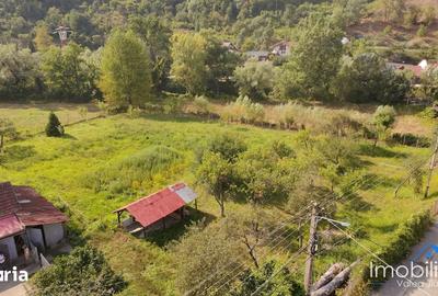 Teren de 2800 mp, în Central