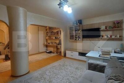 Apartament cu 3 camere decomandat în Obcini