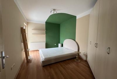 Apartament cu 4 camere în Central - 2