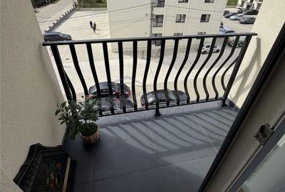 Apartament cu 2 camere decomandat în Ipotești