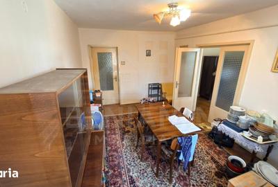 Apartament cu 3 camere decomandat în Valea Rosie - 1