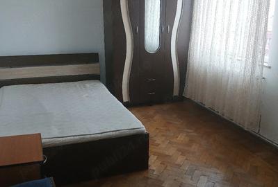 Apartament cu 2 camere decomandat în Traian - 2