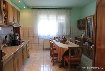 Casă cu 5 camere cu Teren 450 Mp în Grădiște - 6