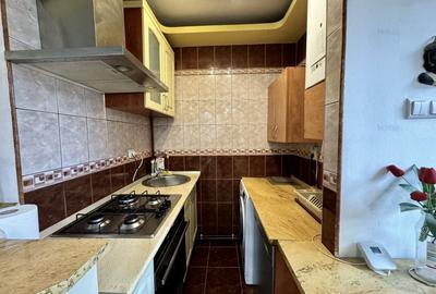 Apartament cu 3 camere semidecomandat, mobilat în Horea - 8