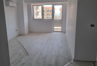 Garsonieră decomandată în Central - 2