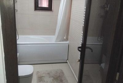 Apartament cu 3 camere decomandat în Micro 5 - 7