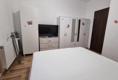 Apartament cu 2 camere decomandat în Berceni